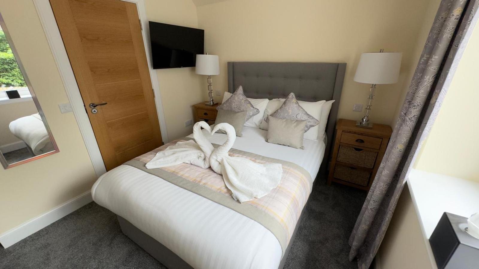 The Waverley Inn Holiday Homes อินเวอร์เนส ภายนอก รูปภาพ
